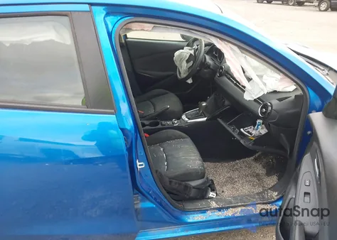 2016 Scion Ia z USA, uszkodzony, nr VIN 3MYDLBZVXGY137189